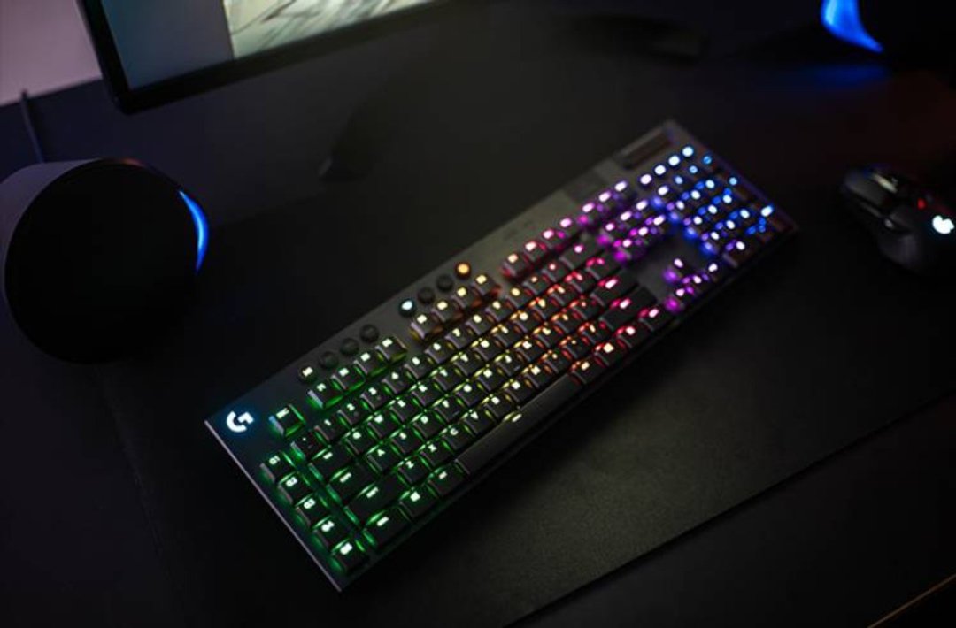 罗技 Logitech G G913 无线机械式电竞键盘 - 电脑配件 - 塑料 