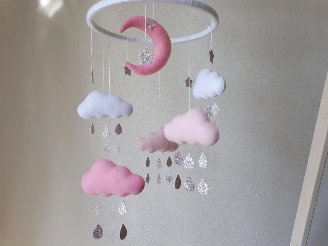Cloud baby nursery mobile neutral, crib mobile, pregnancy gift, baby shower gift - 玩具/玩偶 - 环保材料 金色