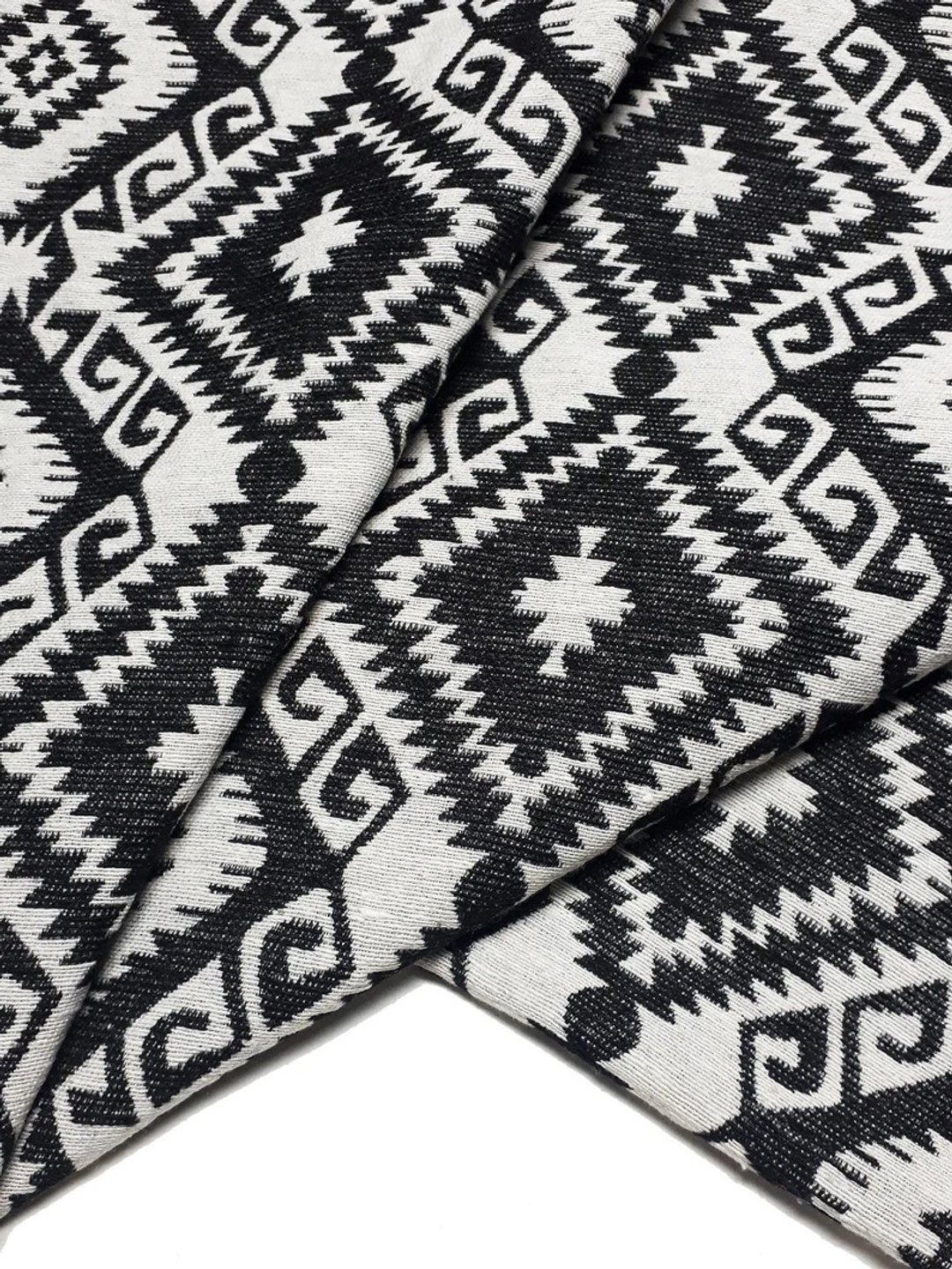 Multi-color Tribal Fabric Thai Woven Fabric Craft Supplies Textile 1/2 yard - 编织/刺绣/羊毛毡/裁缝 - 其他材质 白色
