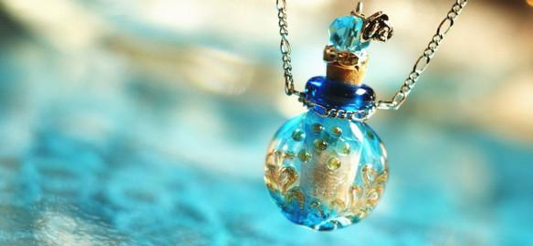 Perfume Bottle Pendant / Round Blue - 项链 - 玻璃 蓝色