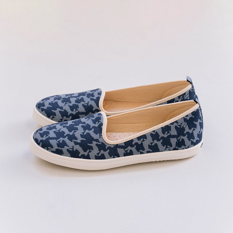 高脚被小救星【乐芙日】原野小兔 森林系 兔子 花布鞋 乐福鞋 - 女款休闲鞋 - 棉．麻 蓝色