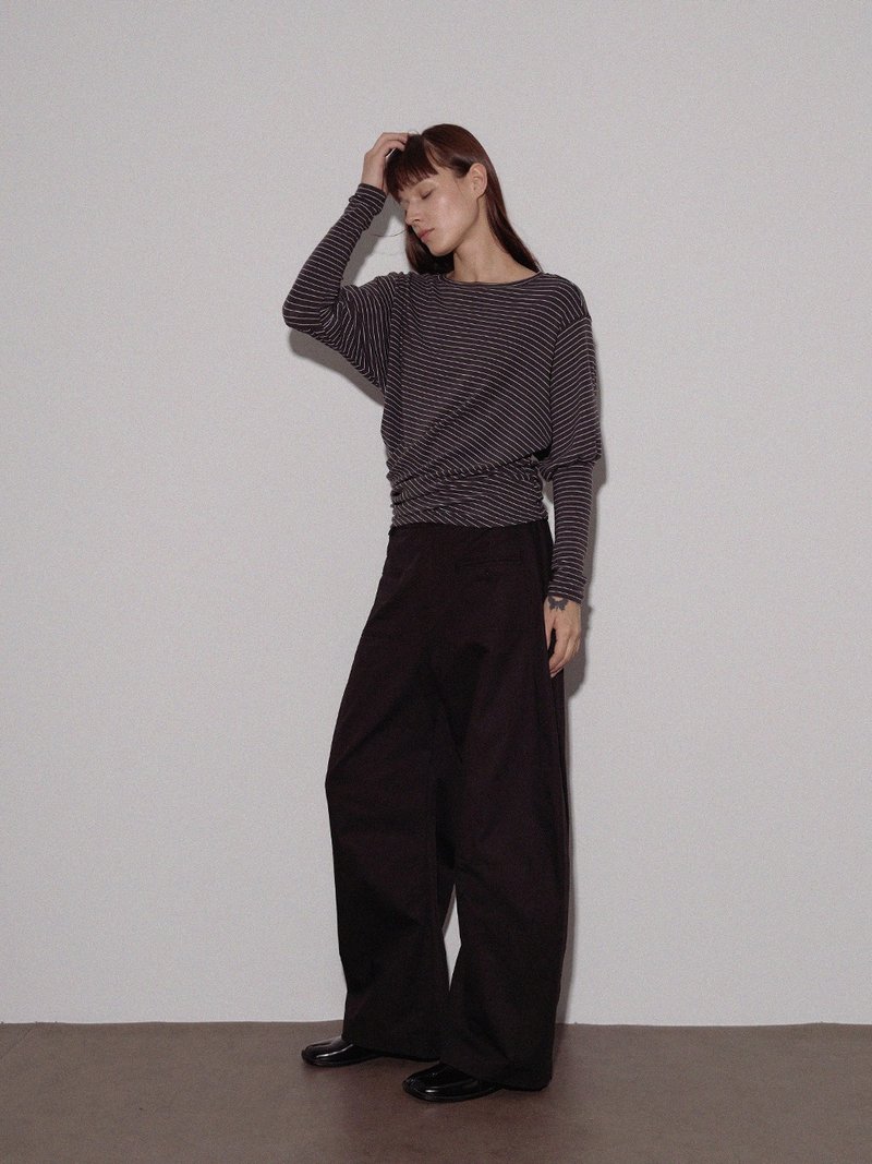 unnone item灰蓝色条纹斜肩收腰褶皱舒适感一字领针织上衣 - 女装上衣 - 其他材质 