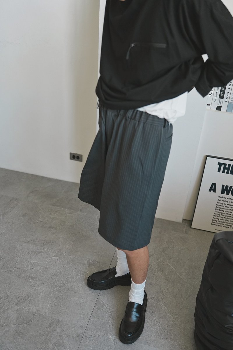 Stone'As-traight Wide Jorts / 直条西宽短裤 七分 深灰色 - 男士短裤 - 棉．麻 灰色