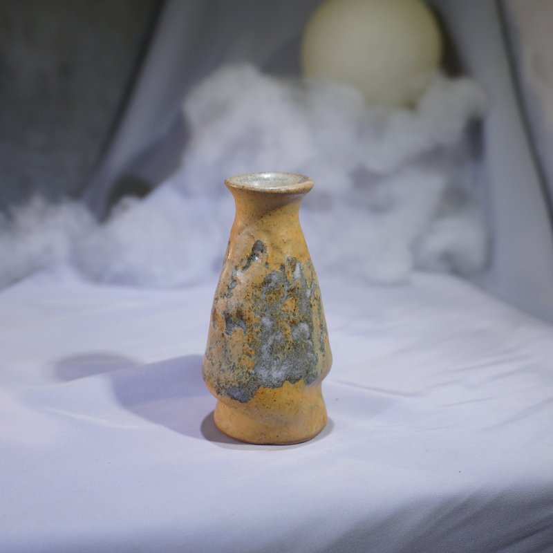 穗雨造型花器 - 花瓶/陶器 - 陶 多色