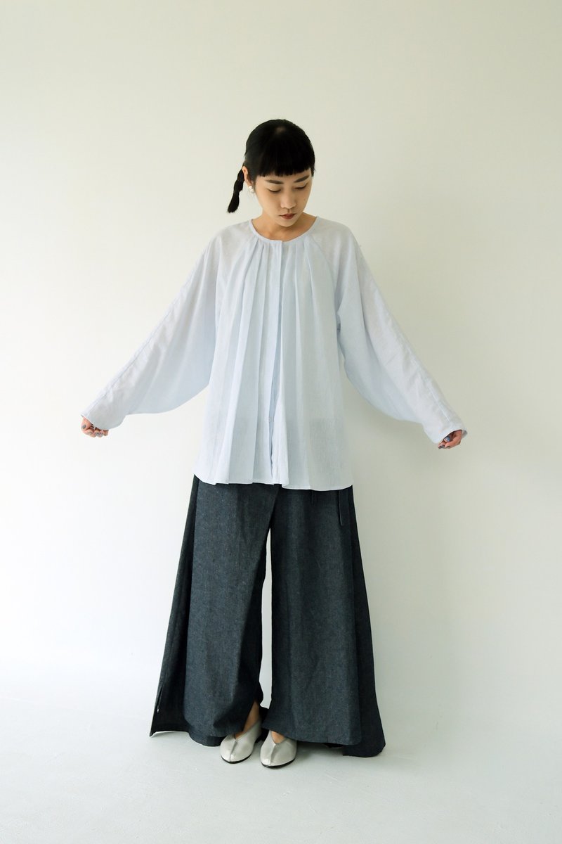 川 衣 WEAR BEING  琵琶袖散状衬衫 淡蓝棉麻 - 女装上衣 - 棉．麻 蓝色