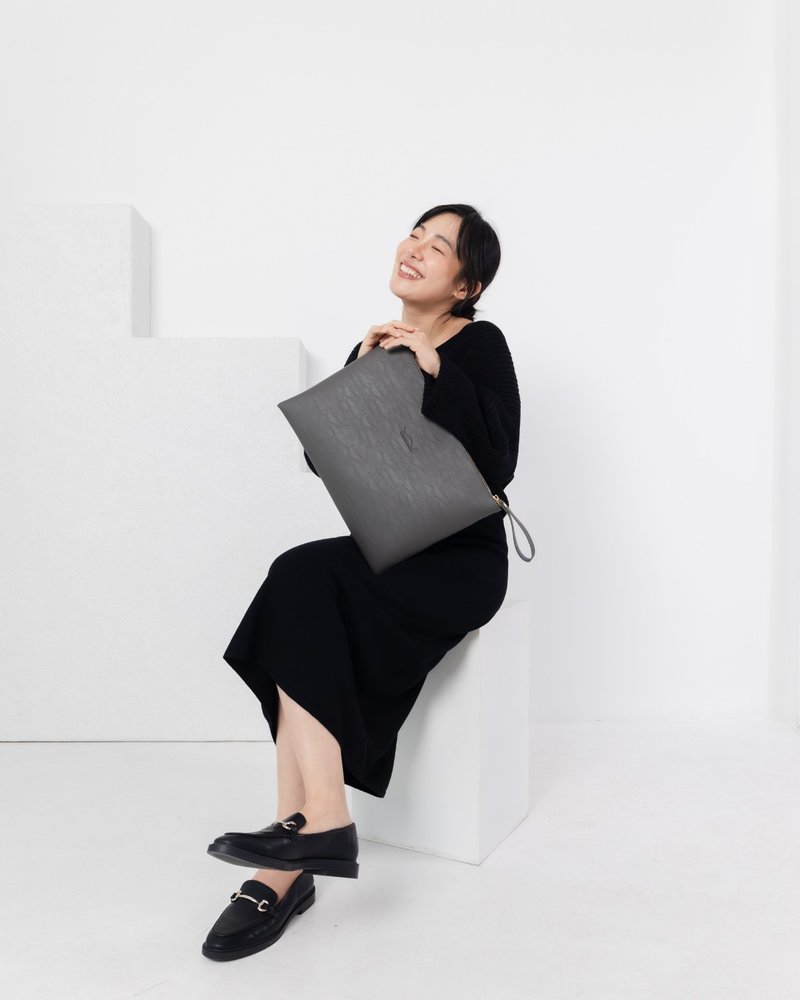Artificial Leather Clutch Bag (Grey) - 电脑包 - 人造皮革 灰色