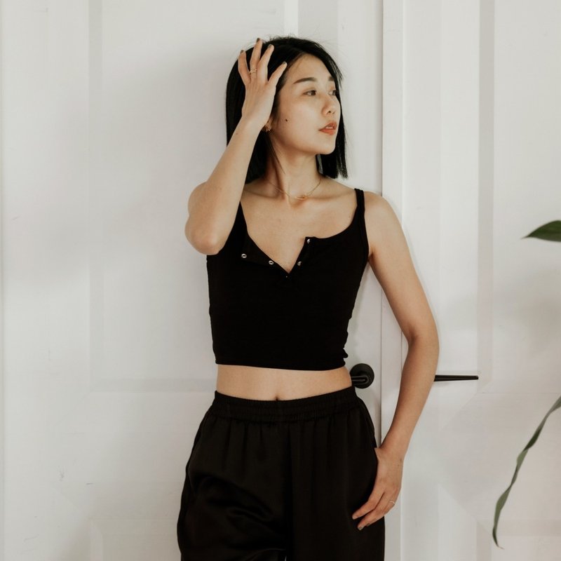 Casual 半扣显胸弹性软背-黑 - 女装背心 - 其他材质 黑色
