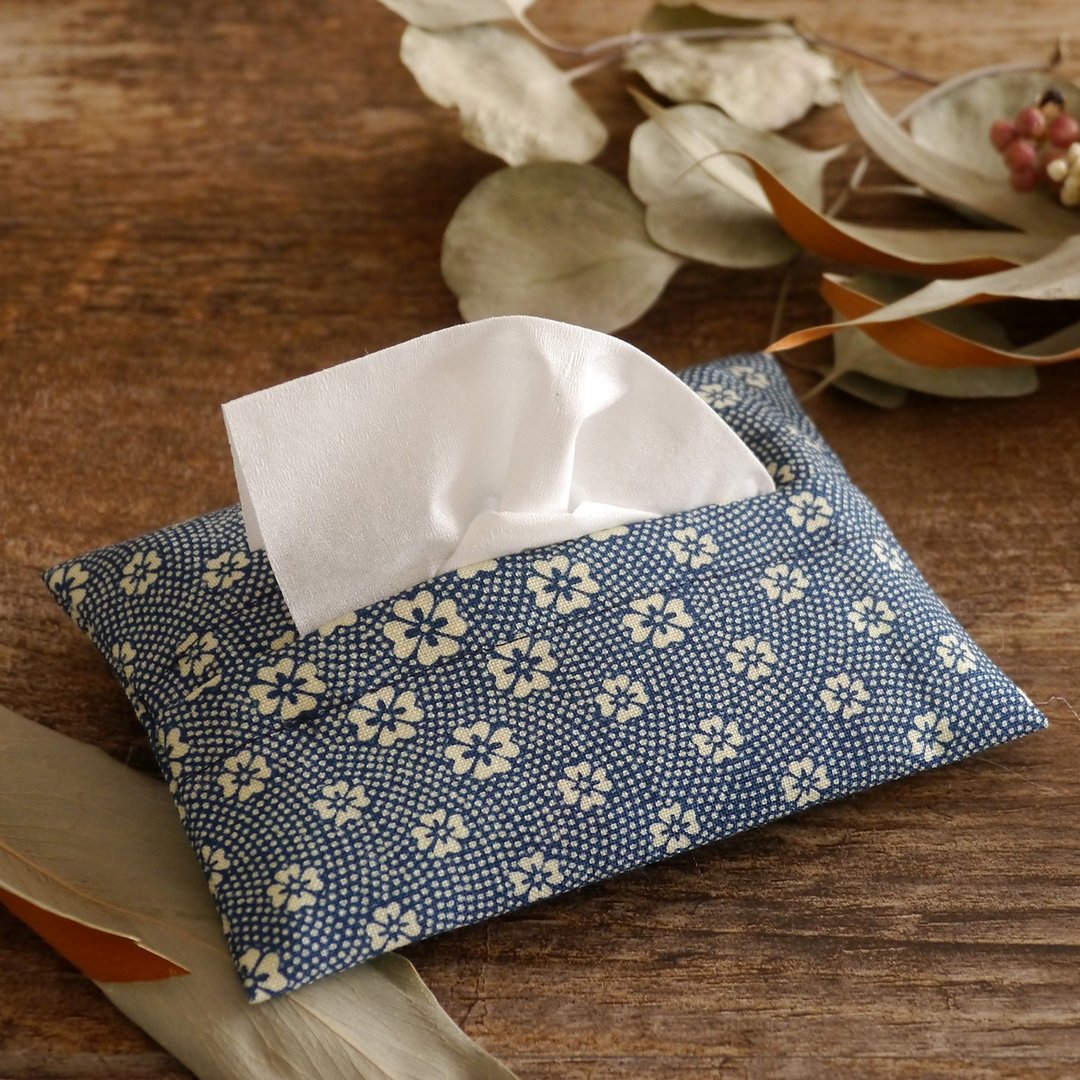 日本传统和服古布随身面纸套 花卉系列 - 其他 - 棉．麻 蓝色