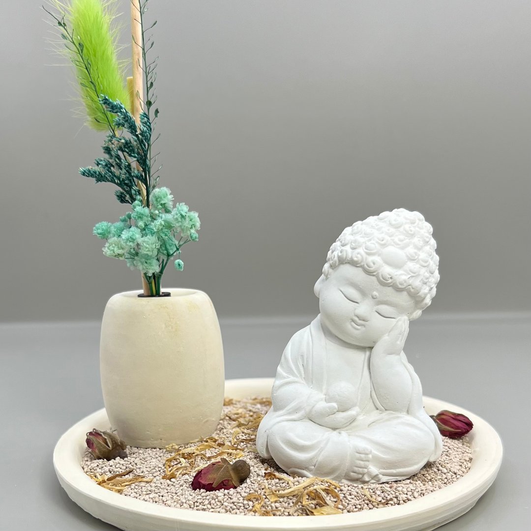禅风设计 净念吉祥小佛(静性) 永生花圆盘组合 艺术香氛扩香 - 香薰/精油/线香 - 水泥 白色