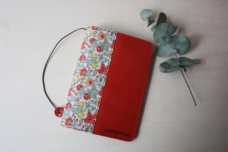 Cowhide x Liberty print book cover paperback book size red - 笔记本/手帐 - 真皮 红色