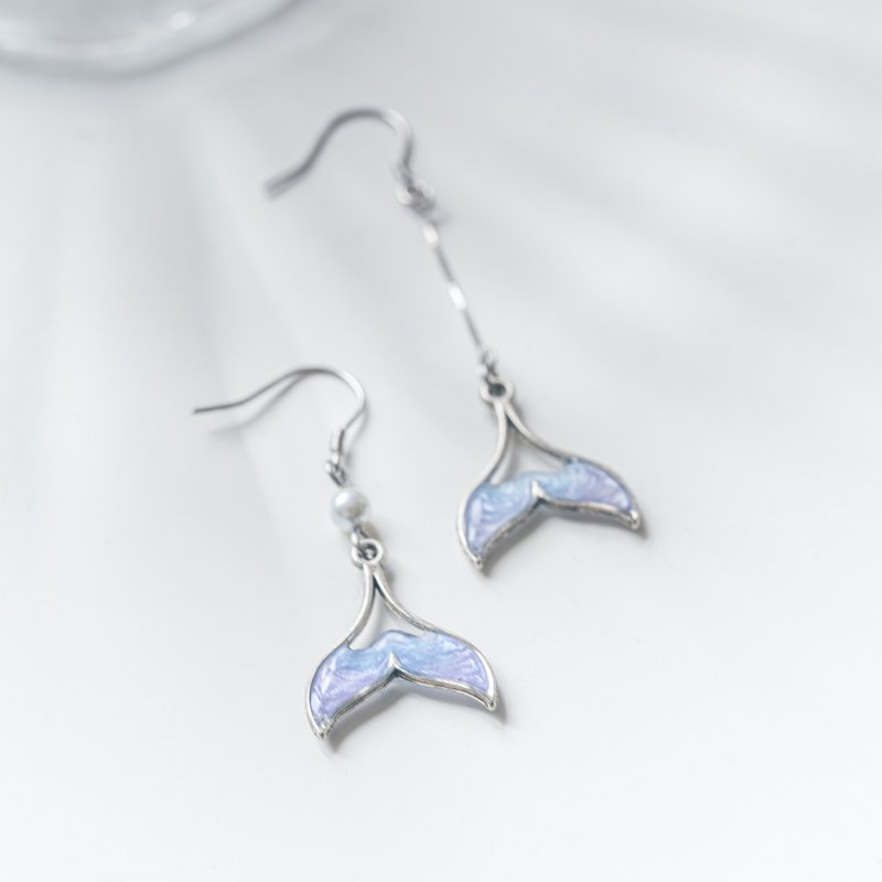 美人鱼系列 | 不对称鱼尾耳环 925银针 可改耳夹 - 耳环/耳夹 - 树脂 紫色