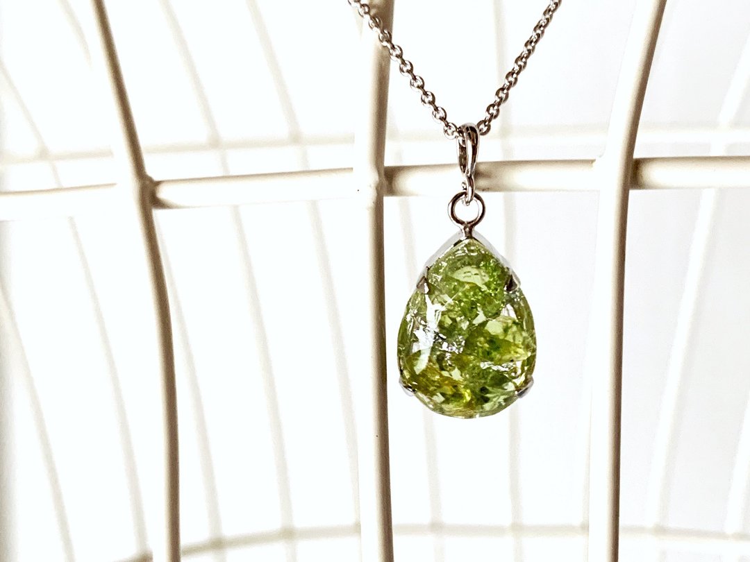 Unisex [August birthstone] Peridot necklace (pendant) that brings positive - 项链 - 半宝石 绿色