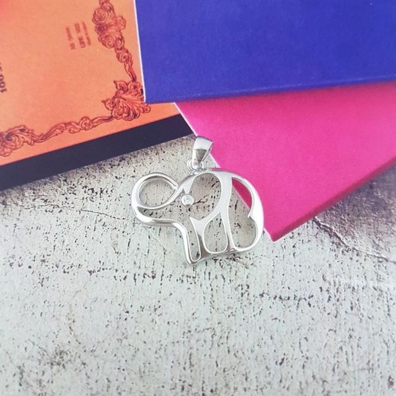 DoriAN祈福招财纳福大象925纯银坠头坠子 弥月满月礼附纯银保证卡 - 项链 - 纯银 银色