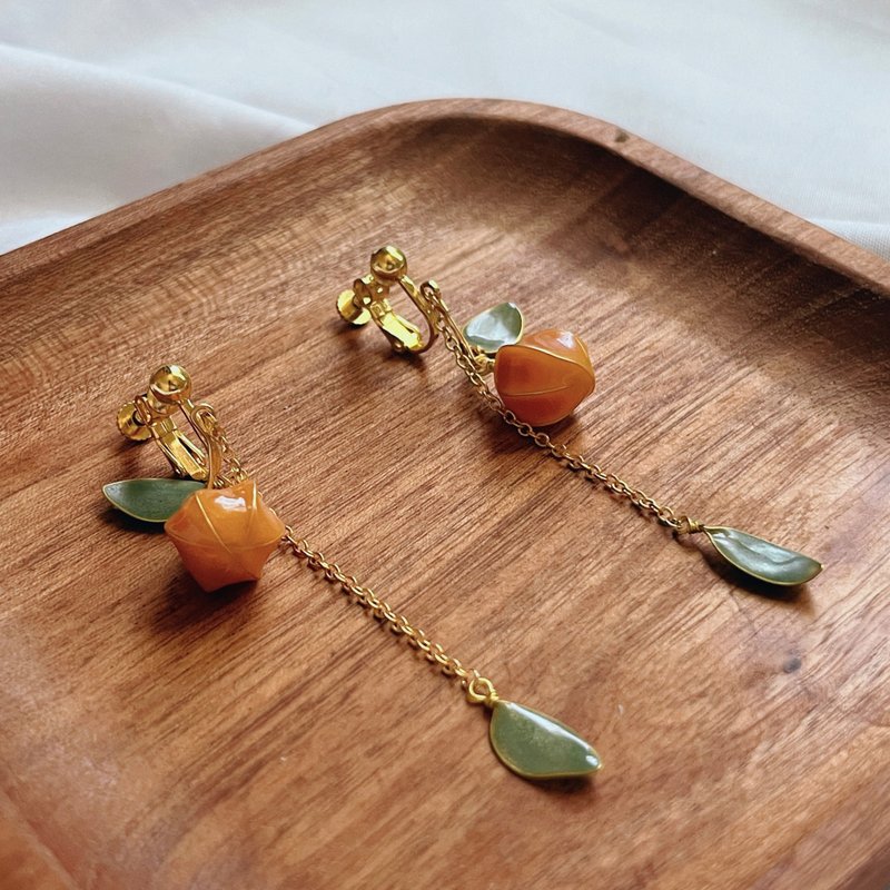 一颗甜甜的砂糖橘/橘子耳环/手工耳环/无痛耳夹/树脂耳环/礼物 - 耳环/耳夹 - 树脂 橘色