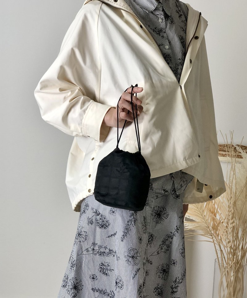 【日本直送 名牌二手包】CHANEL 香奈儿 纽约旅行系列 手提包 黑色 尼龙 束口 小包 vintage x7242n - 手提包/手提袋 - 尼龙 黑色