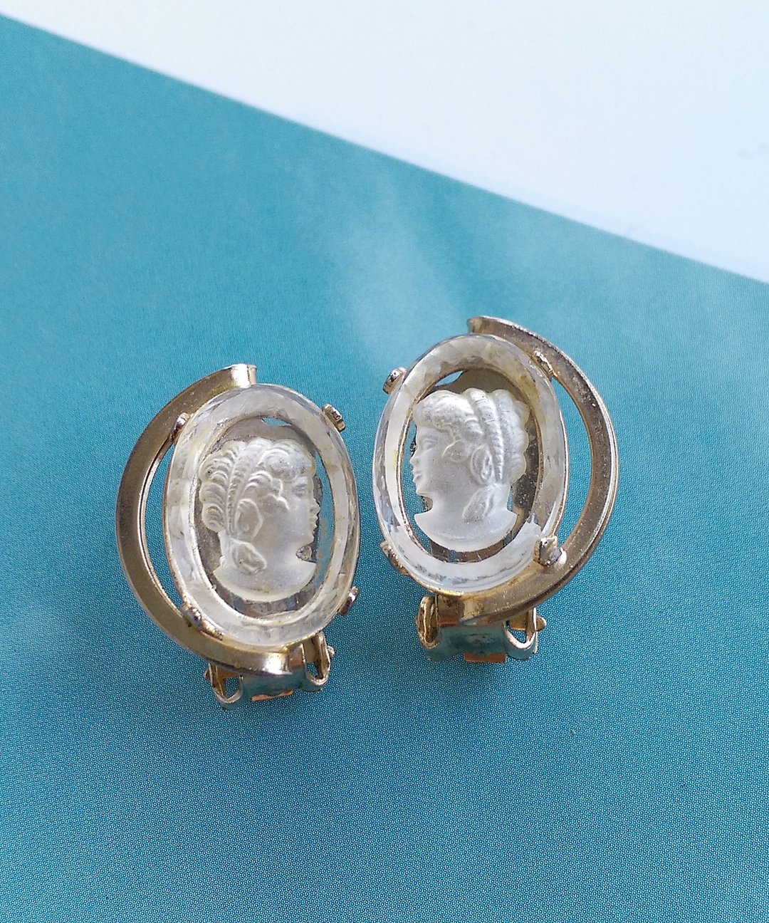 Vintage Jewelry 西洋古董饰品 CAMEO 清透 对称 优雅 夹式耳环 - 耳环/耳夹 - 其他金属 金色
