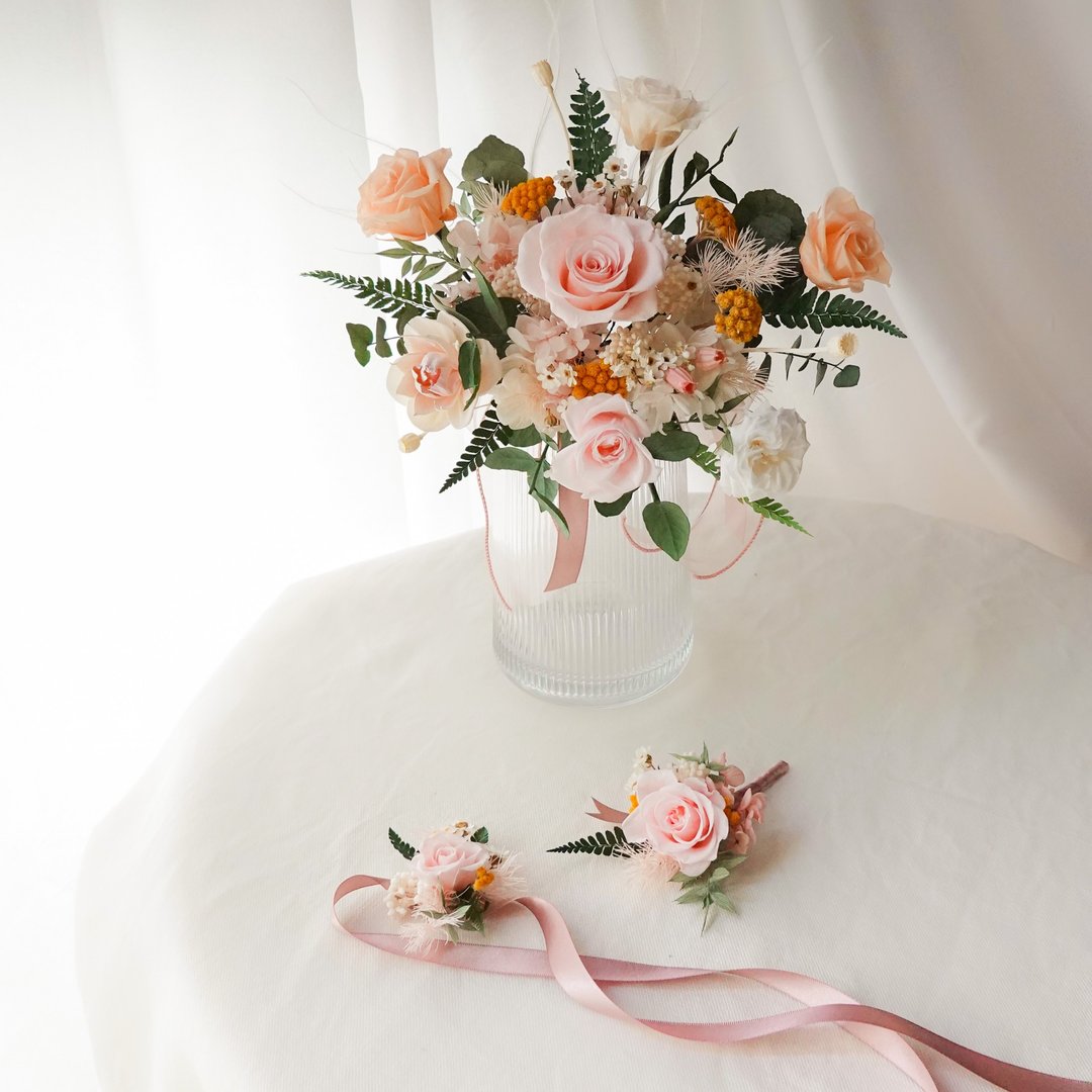 【婚礼捧花】 蜜桃粉永生花婚礼套组 (含捧花、手腕花、胸花) - 干燥花/捧花 - 植物．花 粉红色