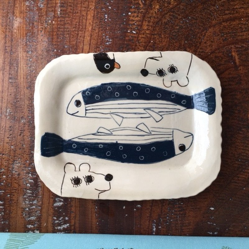 Square dish fish and polar bear-chan + Penguin - 花瓶/陶器 - 陶 多色