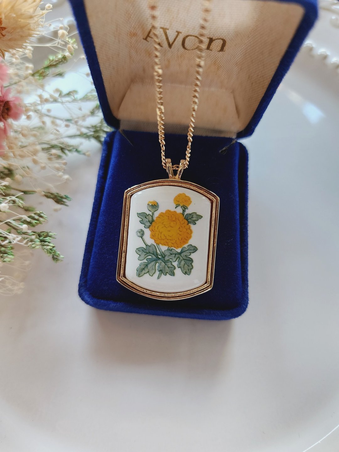 美国西洋古董饰品 / 1980年AVON11月菊/12月份花卉纪念项链 - 项链 - 其他材质 