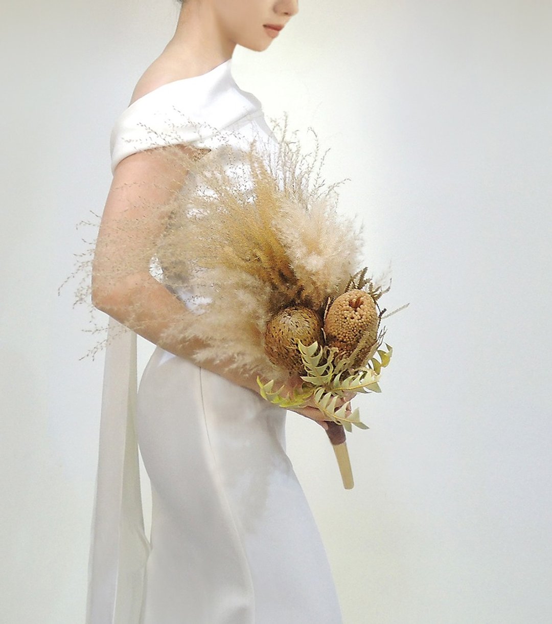 怀旧风格佛塔与芒草干燥花束─婚礼婚纱照新娘捧花 - 干燥花/捧花 - 植物．花 卡其色