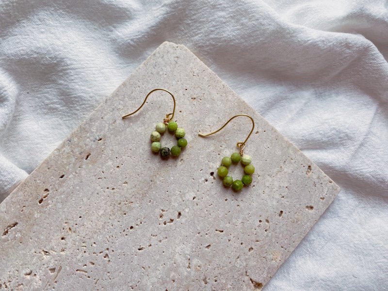 【抹茶波堤】手作台玉波堤14K包金耳环耳钩 - 耳环/耳夹 - 宝石 绿色