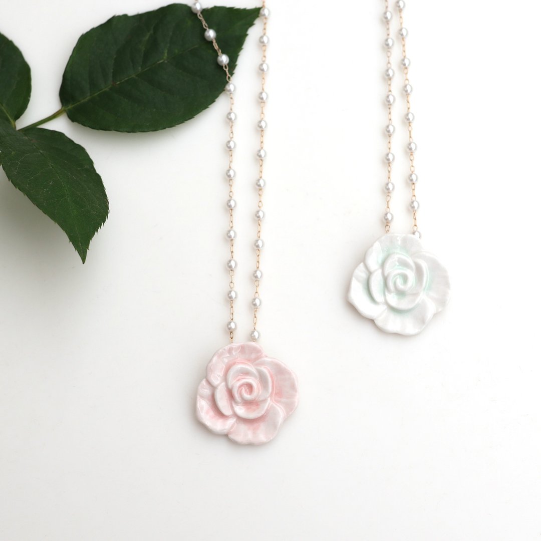 Rose necklace - 项链 - 陶 粉红色