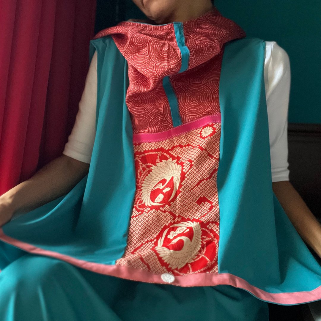 金鱼般优雅 鲜艳色彩 弹性十足的和风连帽上衣 - 女装背心 - 尼龙 蓝色