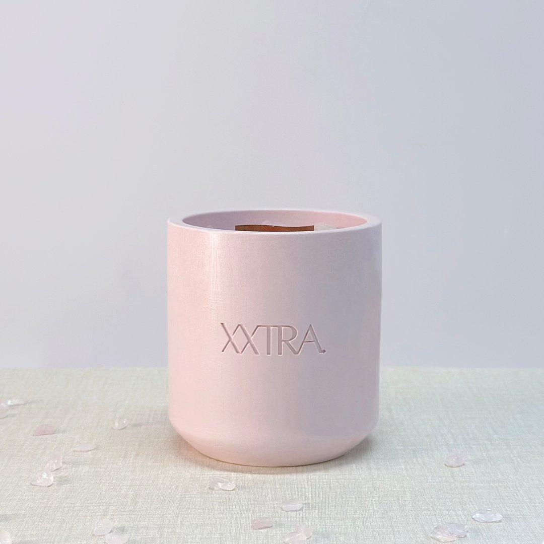 XXTRA Intrinxic 全天然水晶香氛蜡烛 | 粉晶 草莓晶 | Enchanté - 蜡烛/烛台 - 蜡 粉红色