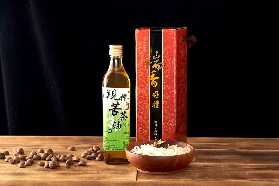 【瑞香冷压苦茶油】 选用台湾苦茶籽百分之百纯酿造 冷压低温制作 - 酱料/调味料 - 浓缩/萃取物 