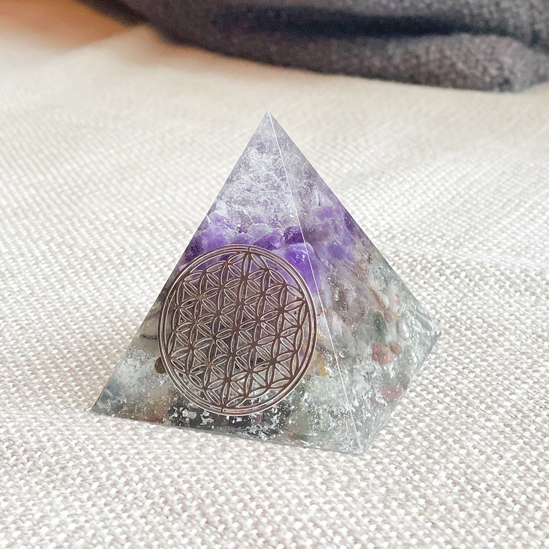 【白水晶+紫水晶+绿幽灵】奥根能量塔Orgonite (6cm/5cm/4cm) - 摆饰 - 水晶 