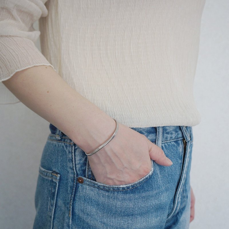 Stainless steel bangle　Men's women's gifts - 手链/手环 - 不锈钢 银色