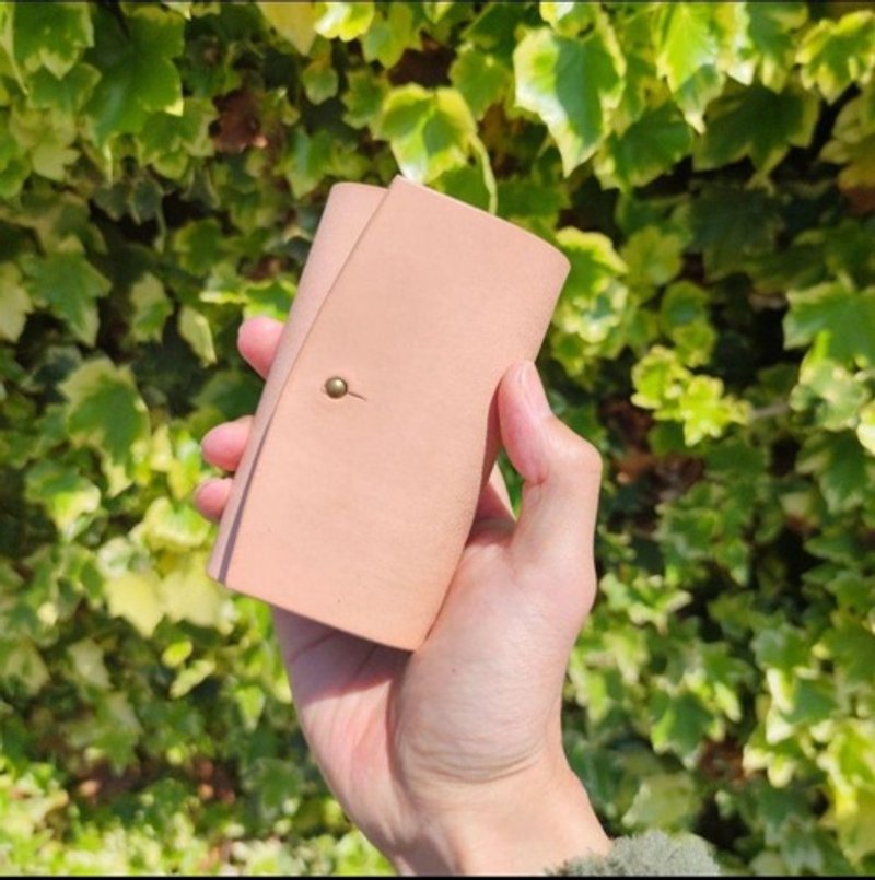 Extra-thick slime leather key case Shonan Benz with plenty of volume - 耳环/耳夹 - 真皮 