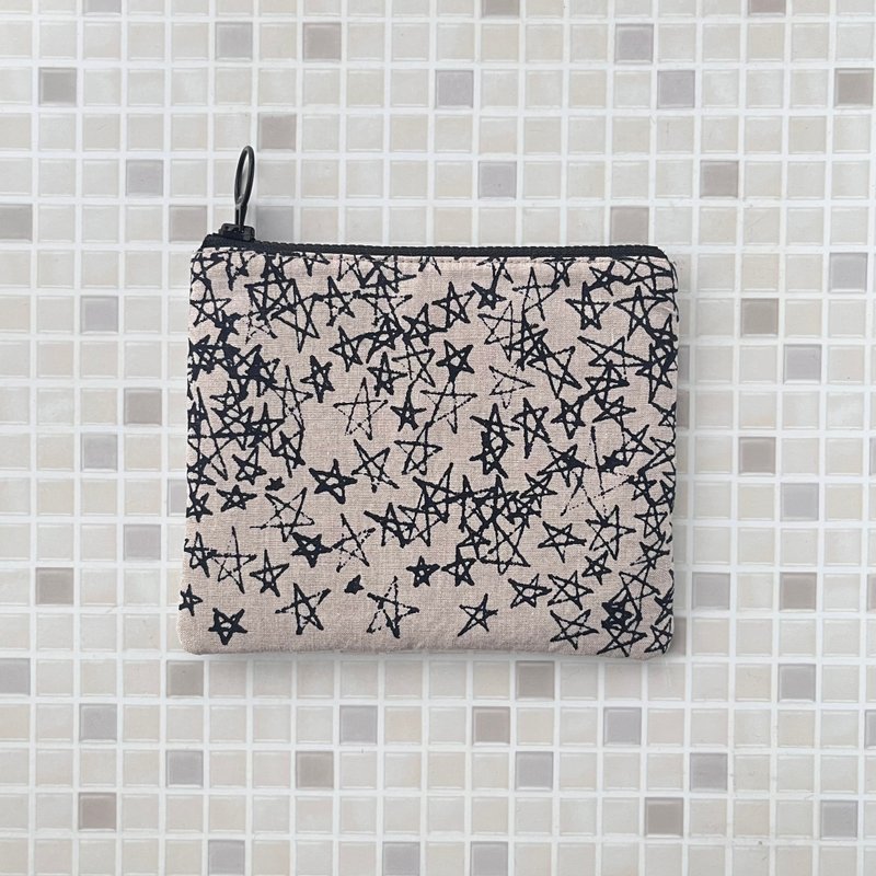 mina perhonen galileo 星星 收纳袋 - 化妆包/杂物包 - 棉．麻 卡其色
