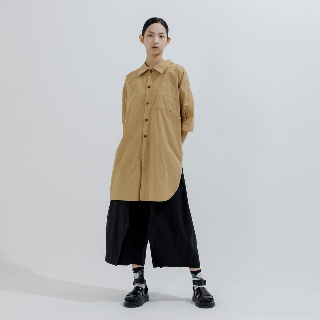 打褶抛袖落肩长衬衫 - 女装衬衫 - 棉．麻 卡其色
