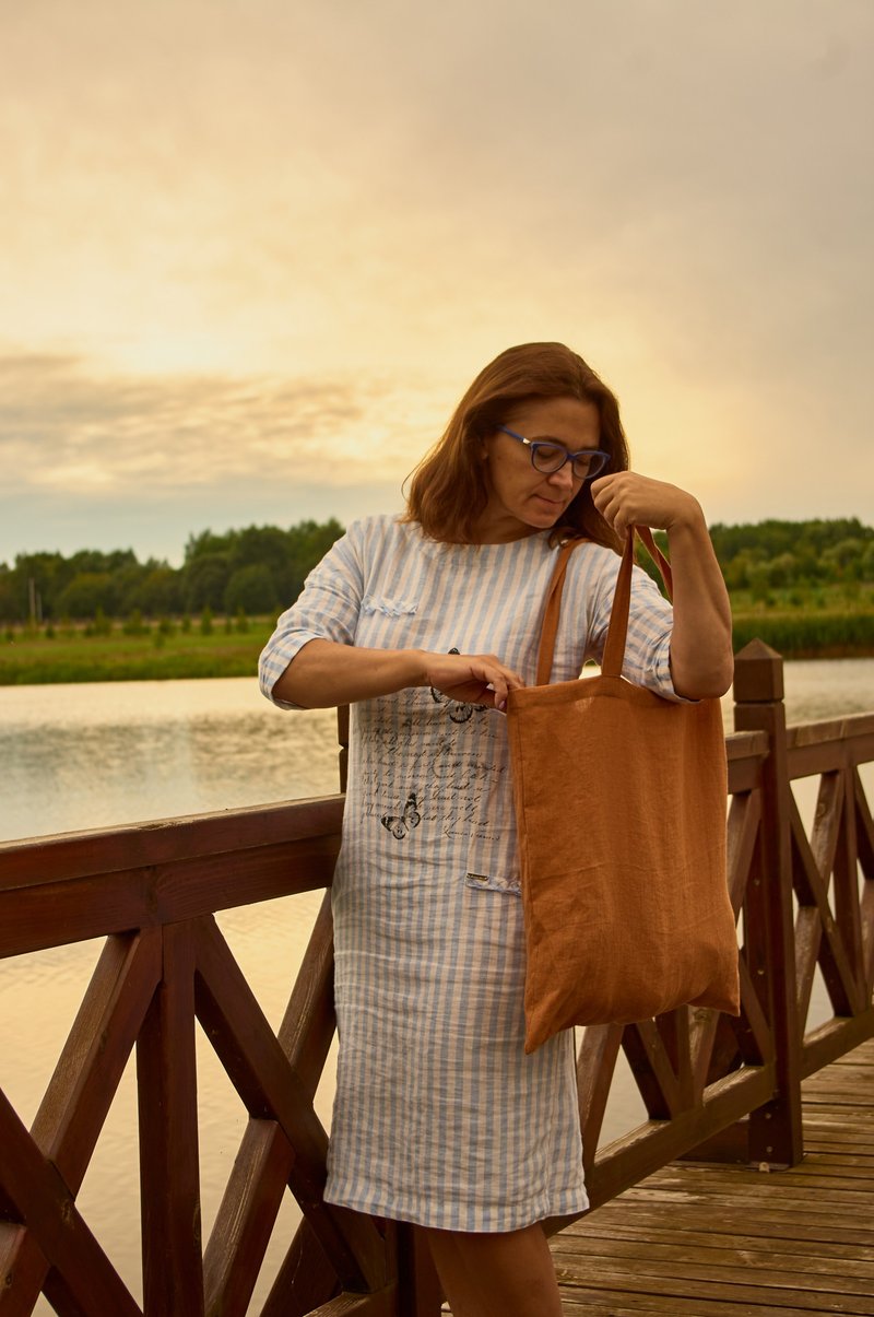 Linen orange shoulder shopping rustic bag, cottage style bag - 束口袋双肩包 - 亚麻 橘色