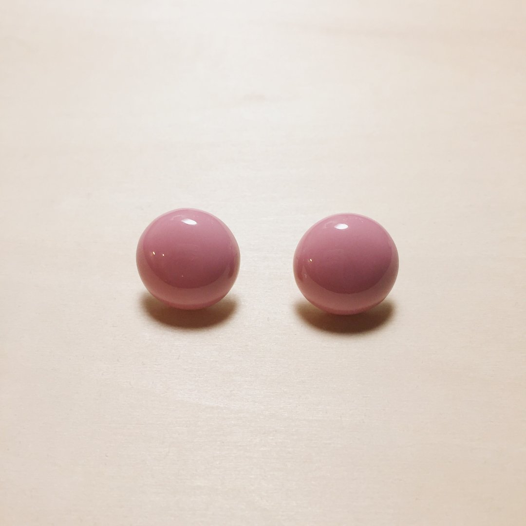 复古昭和粉红丸子18mm耳环 - 耳环/耳夹 - 树脂 粉红色