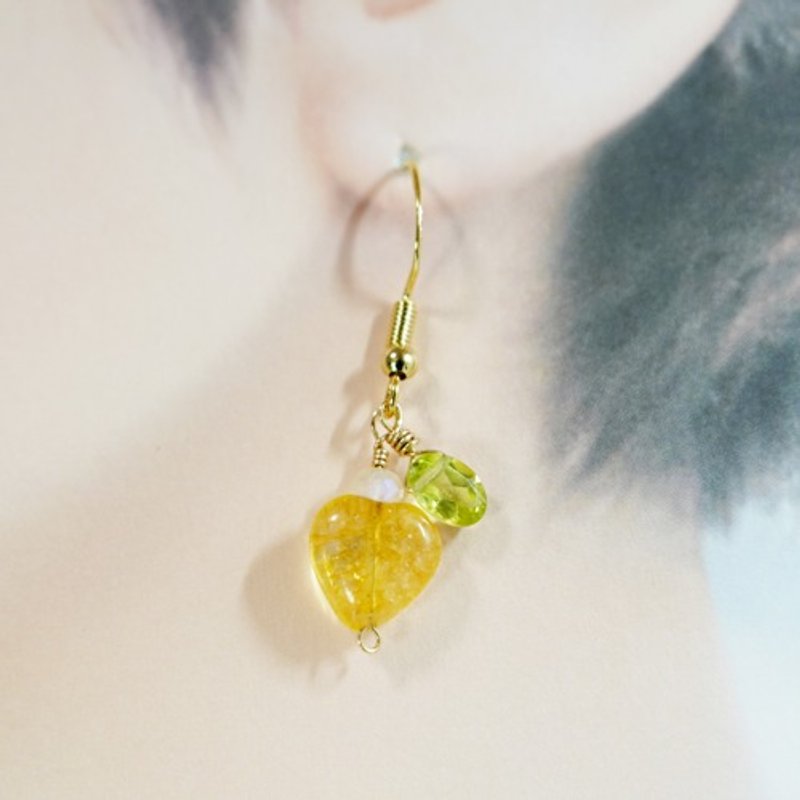 Fruit Series Pear ~ 14kgf Citrine and Peridot Hook Earrings - 耳环/耳夹 - 宝石 黄色