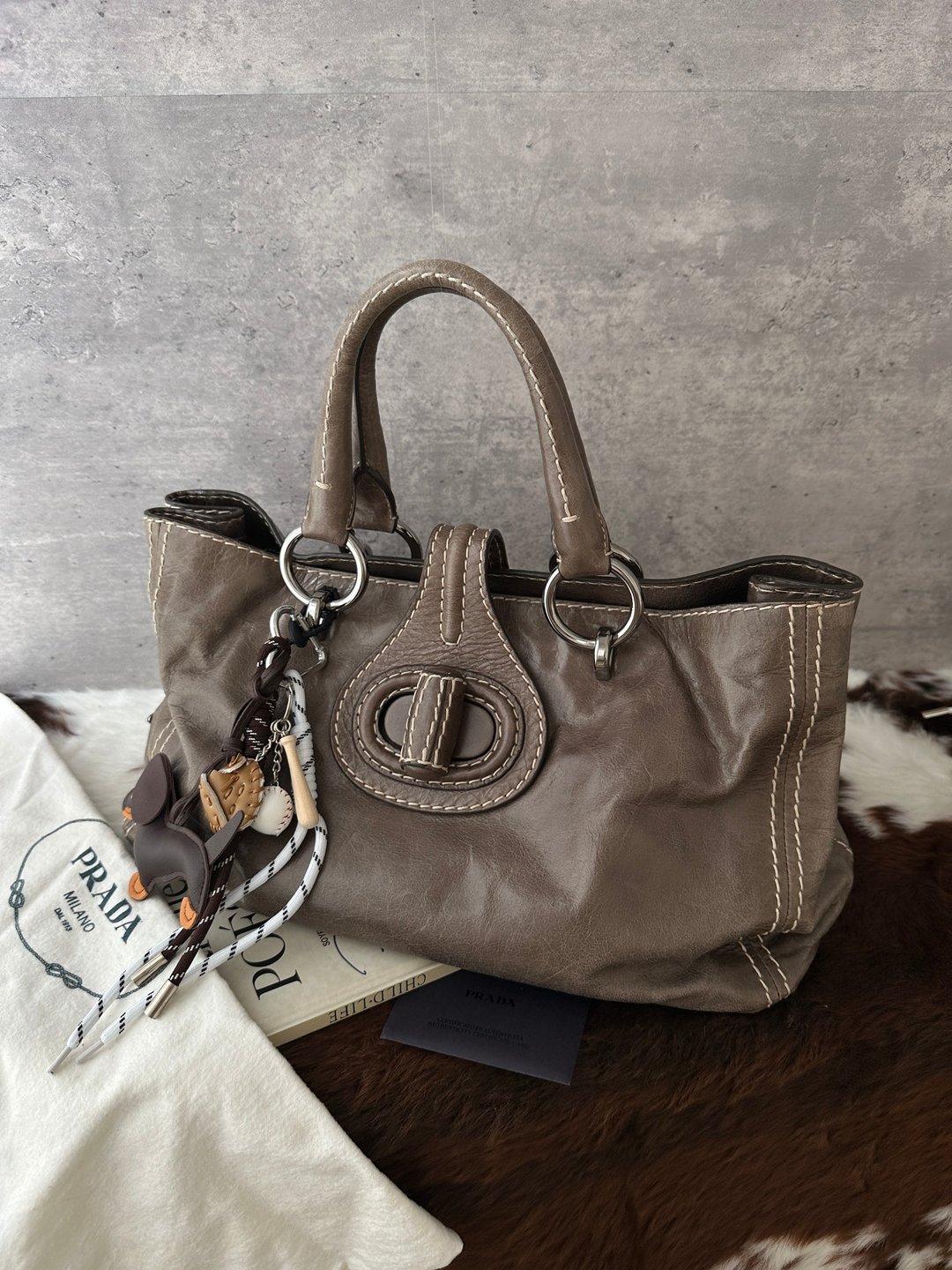 中古包 PRADA 普拉达 大象灰明线油蜡皮托特包 - 手提包/手提袋 - 真皮 卡其色