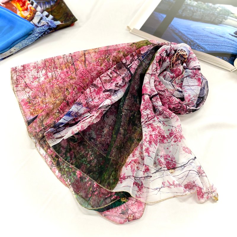 大尺寸雪纺丝巾 摄影师水野克比古作品 京都 嫣红垂樱 养源院 Ballett Kyoto 柔软雪纺材质 日本制造 - 丝巾 - 聚酯纤维 粉红色