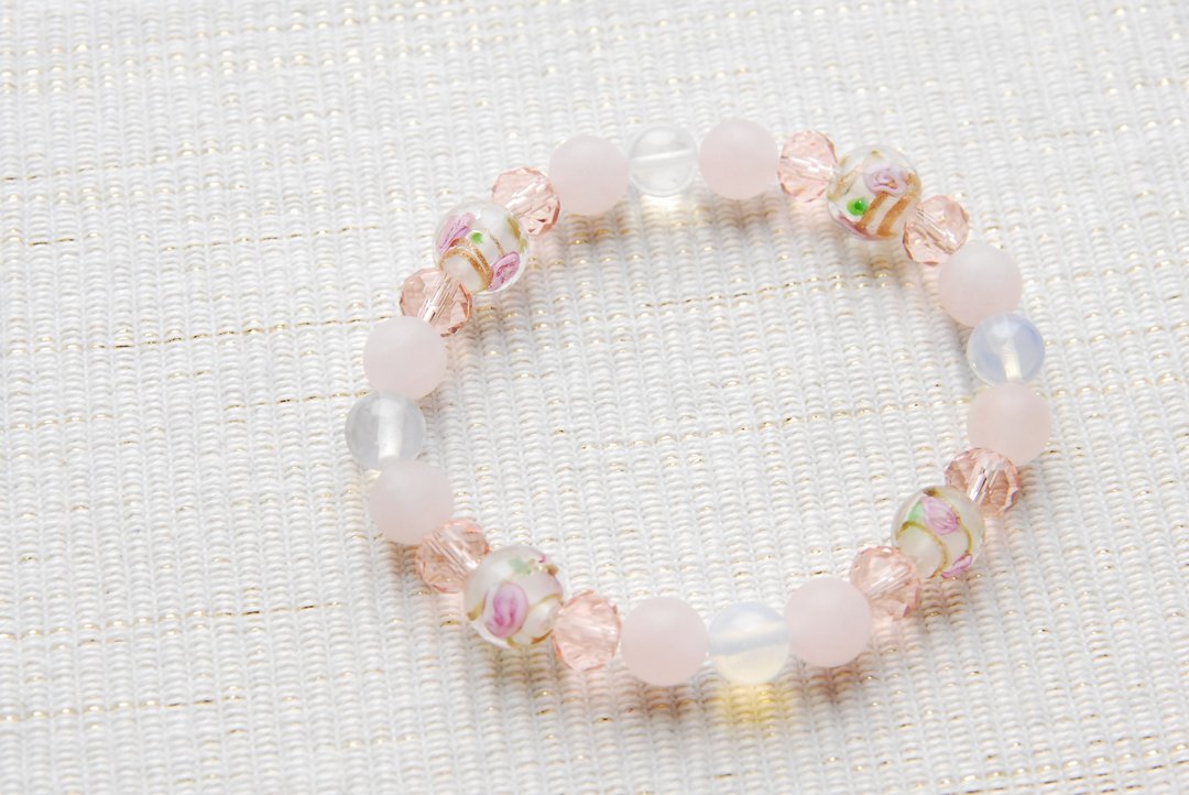 Rose dragonfly ball bracelet pink - 手链/手环 - 半宝石 粉红色