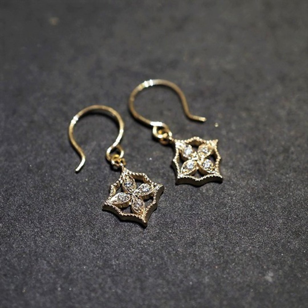 4 petal flower earrings Ⅰ[EP044K10YG] - 耳环/耳夹 - 宝石 