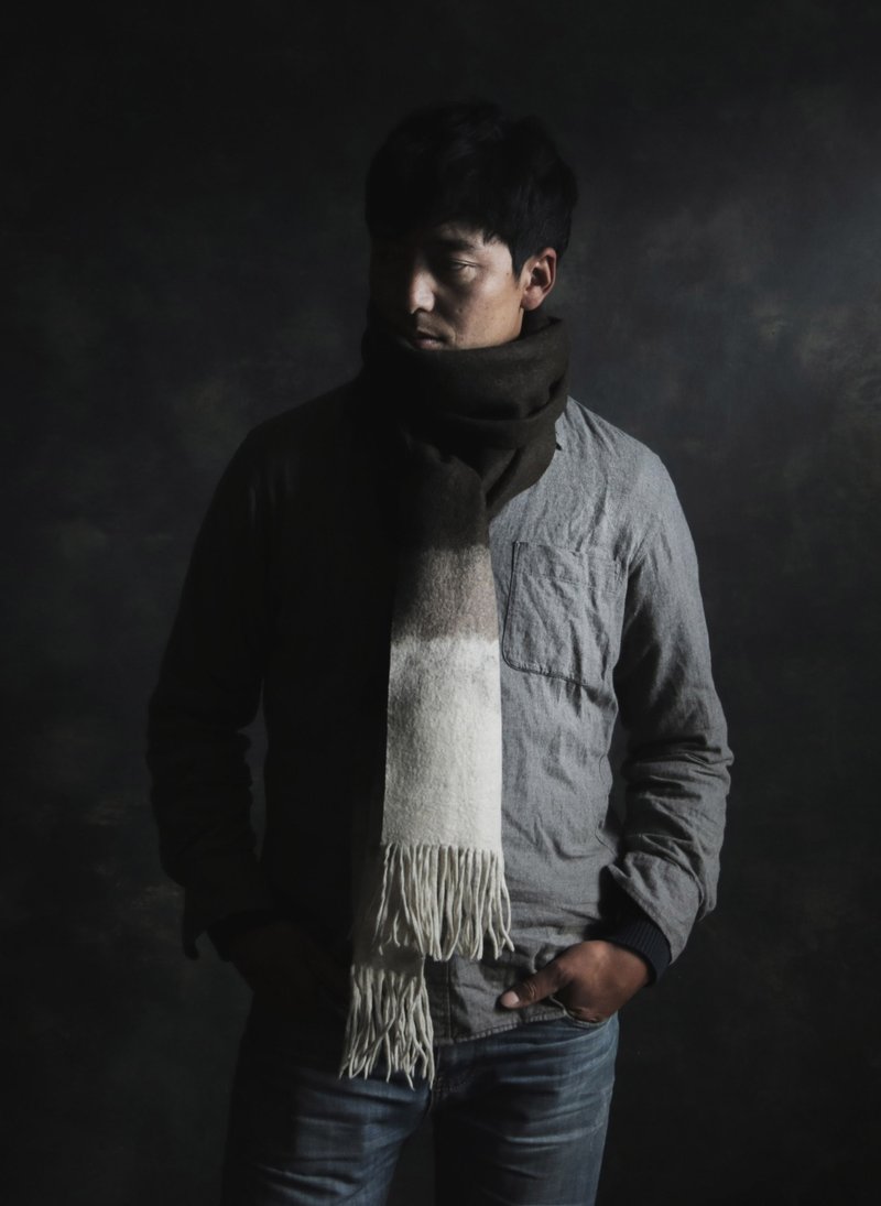 牦牛绒・手工毛毡围巾・三色 - 围巾/披肩 - 其他材质 