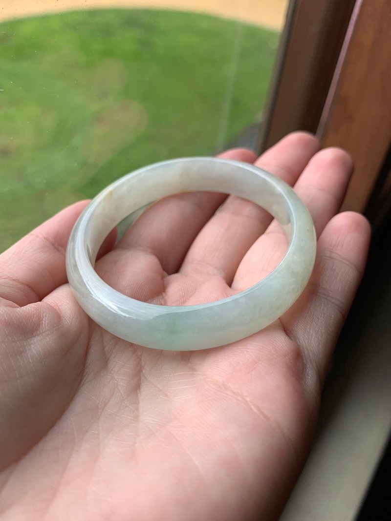 丨尔雅丨糯化种淡绿翡翠手镯 圈口55.7 缅甸玉A货 - 手链/手环 - 玉石 绿色