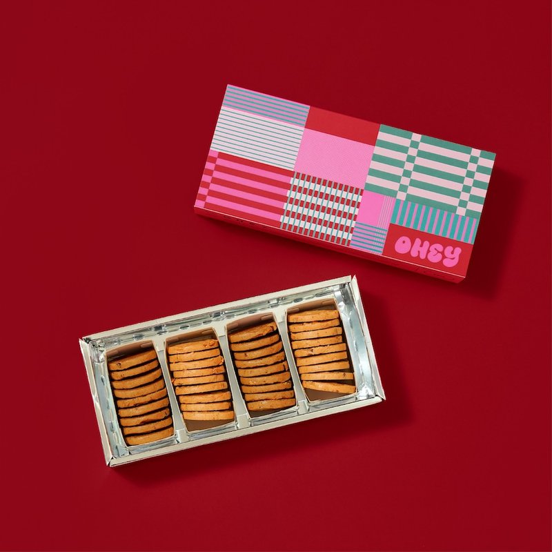 坚果杏仁手工饼干礼盒 - 36片入 | 新年礼盒 - 有附提袋 - 手工饼干 - 新鲜食材 咖啡色