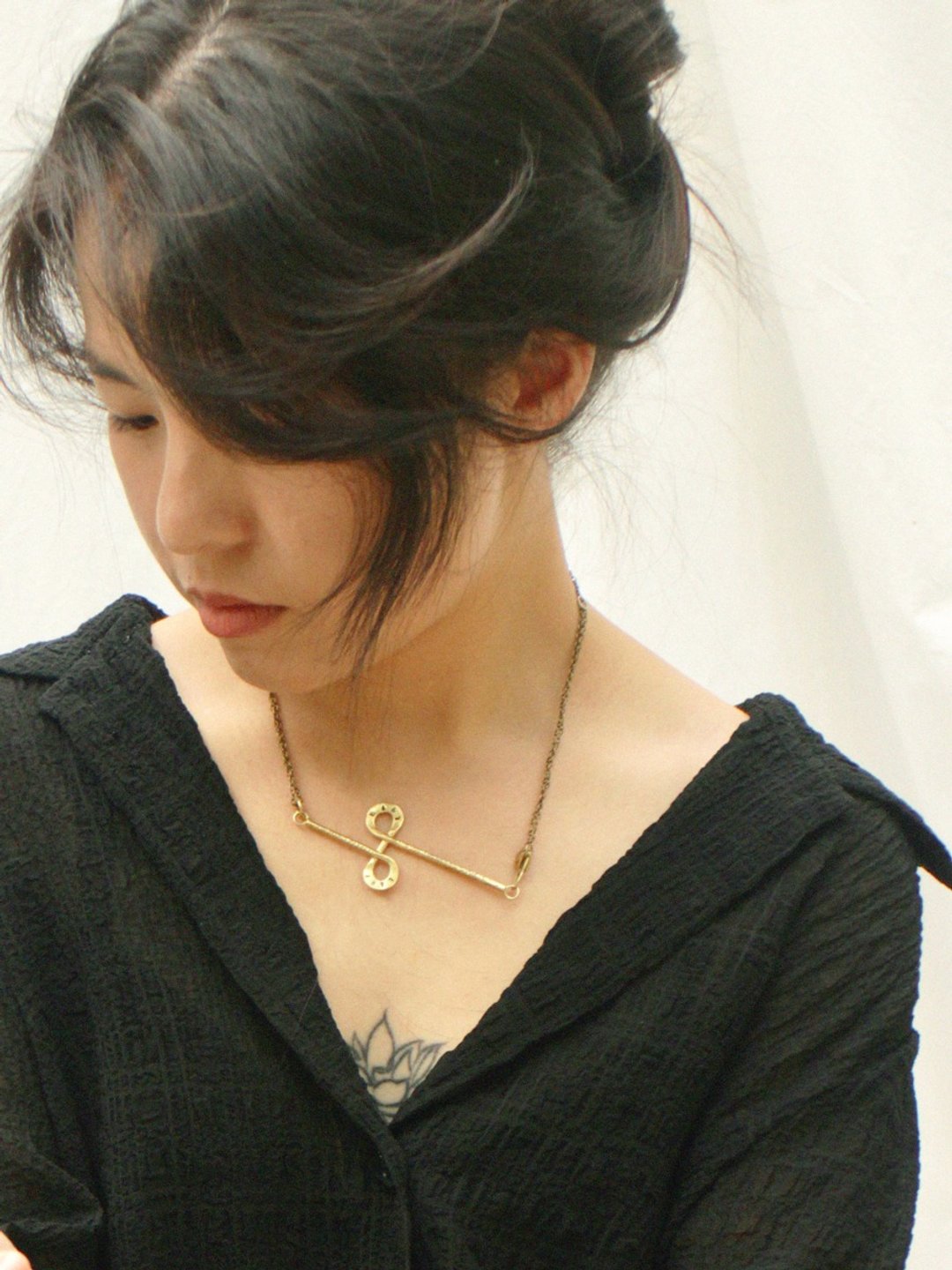 THE KEY necklace EARTH/HEART 刻字 无限之匙 两戴式黄铜项链 - 项链 - 铜/黄铜 