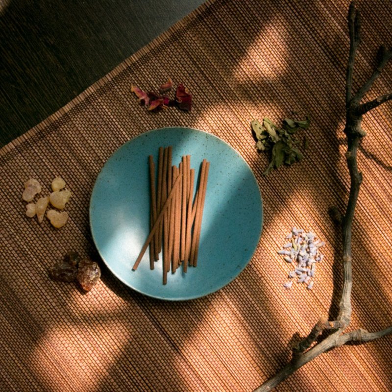 无罣无碍到天光 | 情绪保养线香   哦哦困(30入) 薰衣草纯露版 - 香薰/精油/线香 - 植物．花 