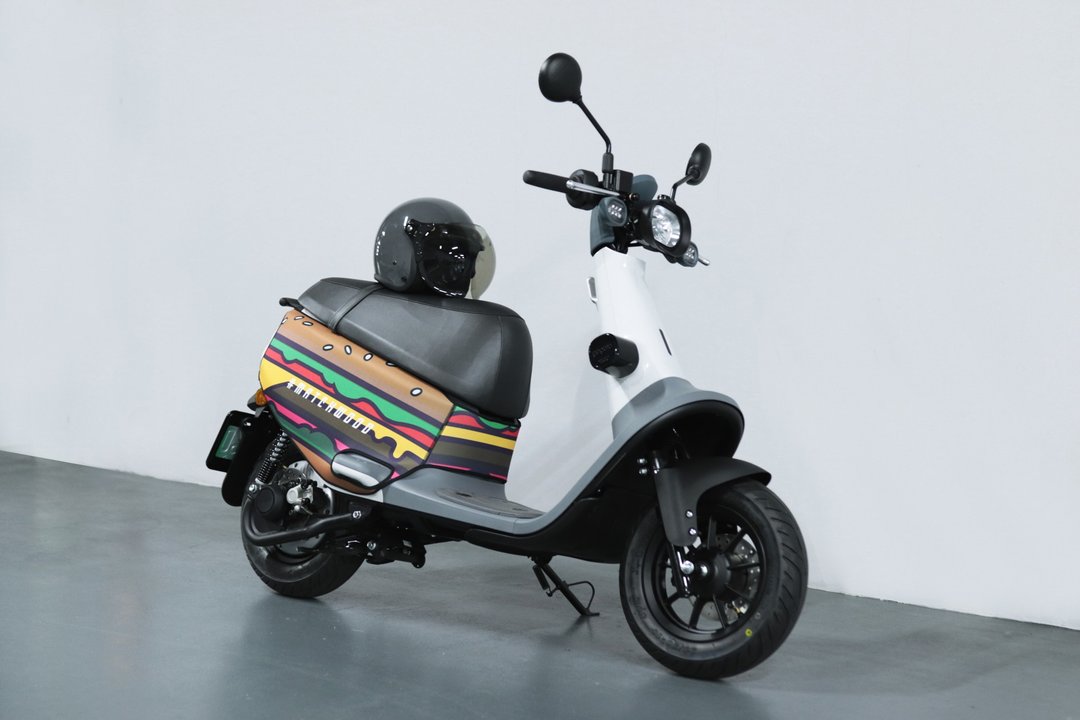 GOGORO VIVA车系 防刮车套 浅灰鲨鱼款 / 深蓝鲨鱼款 / 汉堡款 - 其他 - 其他人造纤维 黄色