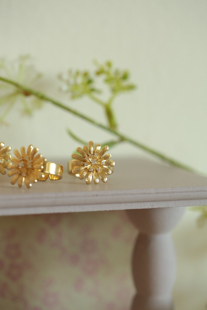 夏日雏菊戒指 - 戒指 - 其他金属 金色