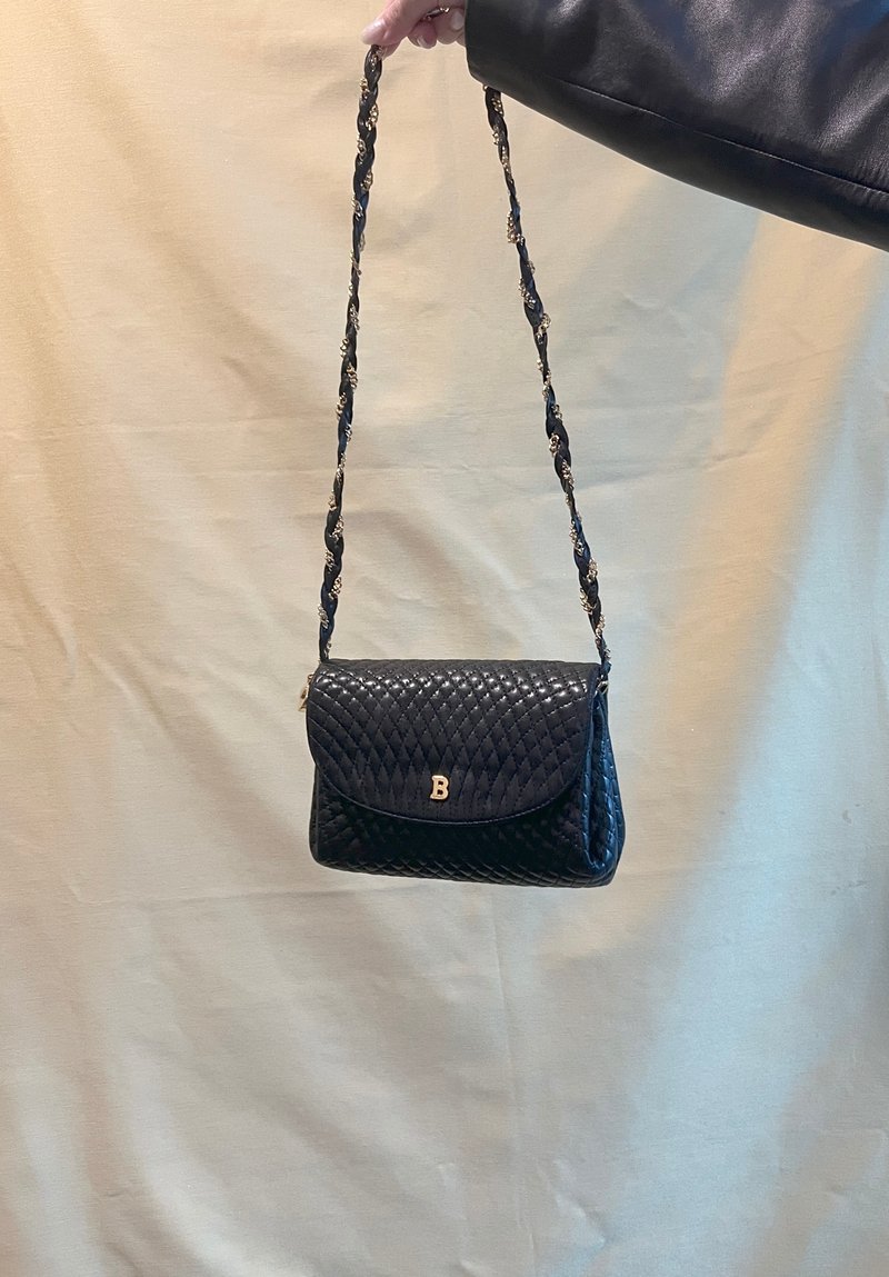 Bally软滑皮革菱格纹多层隔斜背包侧背肩背袋 日本中古vintage - 侧背包/斜挎包 - 真皮 黑色