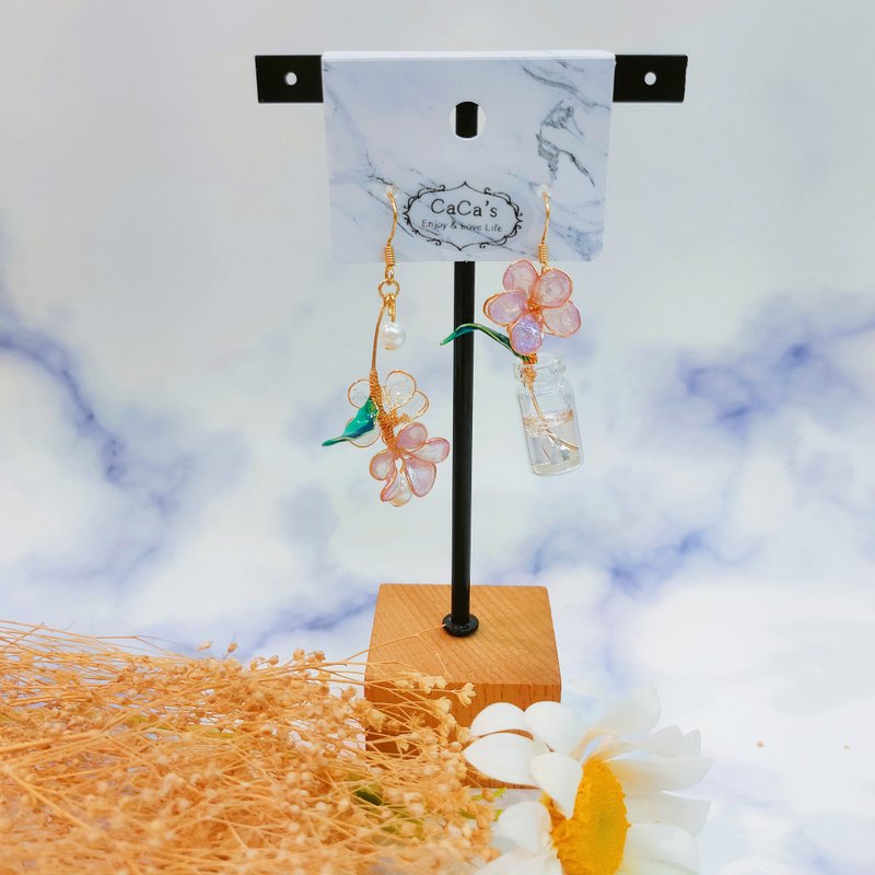 紫色花卉玻璃瓶不对称垂坠耳环 时尚宝石胶/树脂樱花耳环 可改夹 - 耳环/耳夹 - 树脂 紫色